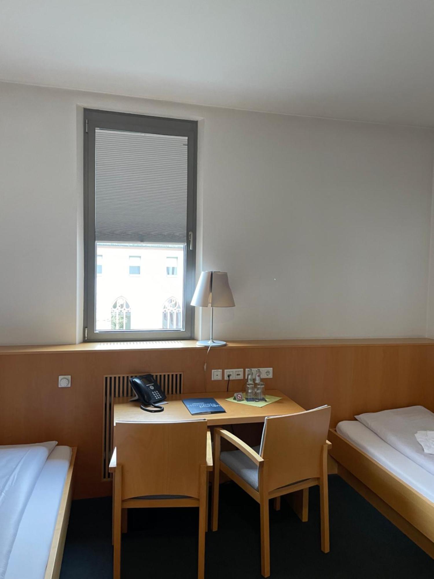 Tagungshaus Himmelspforten - Self Check-In Würzburg Exterior foto